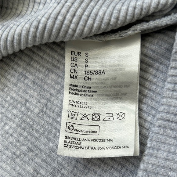 H&M Gray Ribbed Cardigan - Size S - Picture 3 of 6